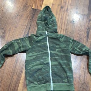 Camp zip up